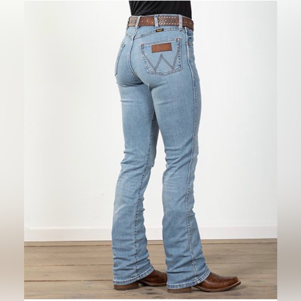 Wrangler Retro Premium in Germaine Slim Bootcut Jeans 27x30 - DISCONTINUED